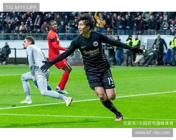 日本足球守门员技术分析与捕捉技巧探究